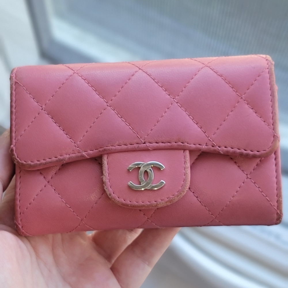 Chanel pink lambskin card holder